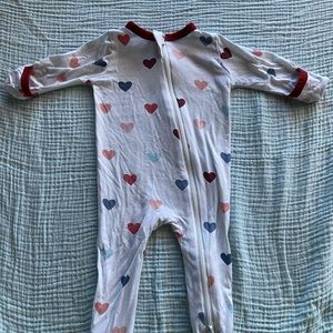 Kyte Baby Zippered Footie Hearts (0-3 months)